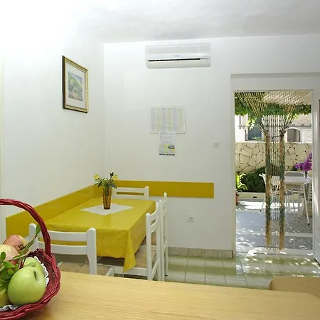 Apartmani Jadera Bol Exterior photo