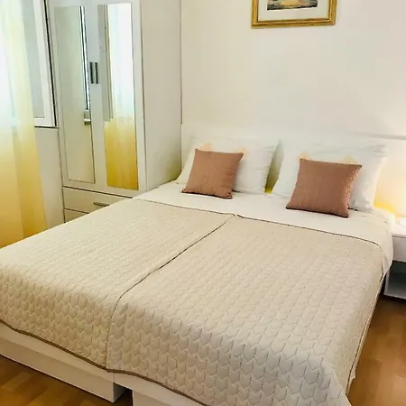 Apartmani Jadera Bol Exterior photo