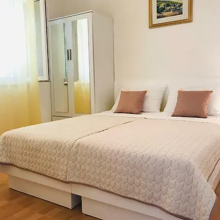 Apartmani Jadera Bol Exterior photo